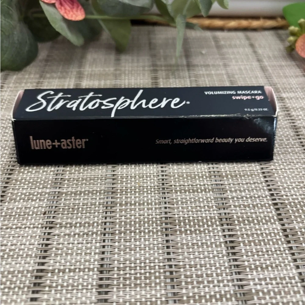 Lune+Aster Stratosphere Volumizing Mascara